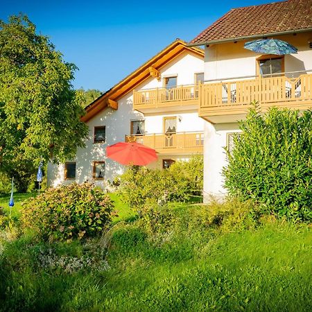 Ferienwohnungen Bauer - Auszeit Mit Ausblick Zenting Exterior photo