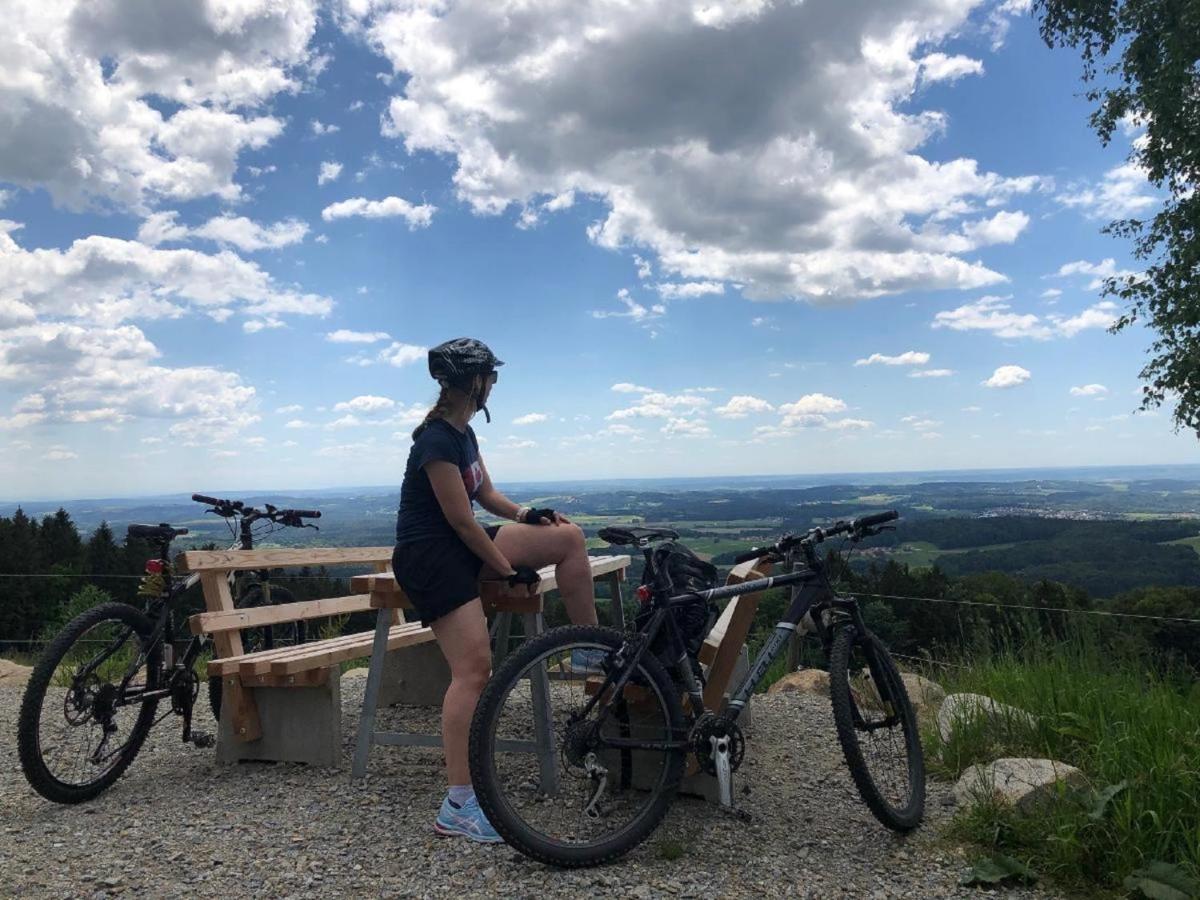 Ferienwohnungen Bauer - Auszeit Mit Ausblick Zenting Exterior photo