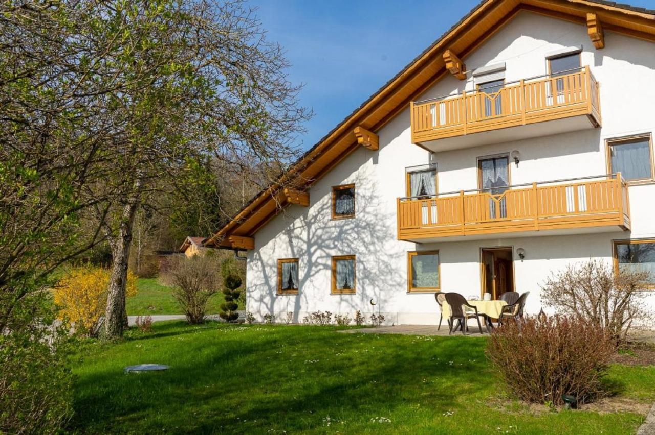 Ferienwohnungen Bauer - Auszeit Mit Ausblick Zenting Exterior photo
